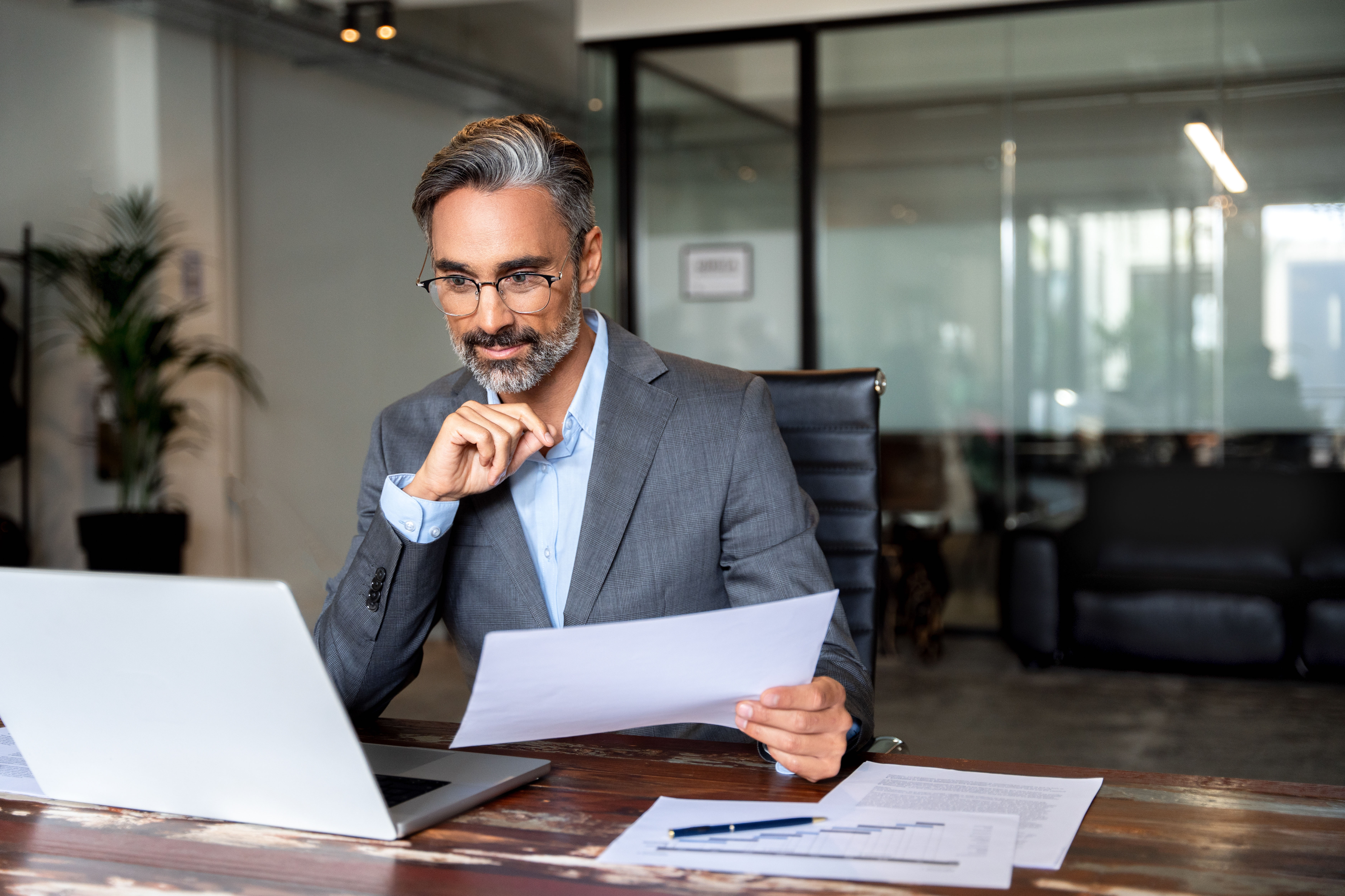 Юрист по международному праву